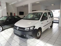 Weiß Gebraucht 2016 VW Caddy Maxi Van / Kleinbus | 6.999 € (Etwas zu teuer)