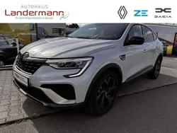 Kyanitweiß metallic / dach bl Gebraucht 2023 Renault Arkana Bose Edition SUV | 28.990 € (Fairer Preis)