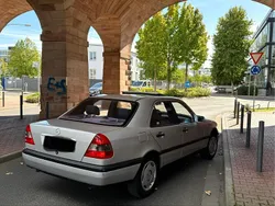 Silber Gebraucht 1996 Mercedes C180 Classic Limousine | 2.500 € (Guter Preis)