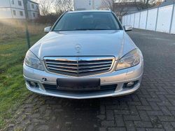 Silber Gebraucht 2010 Mercedes C200 Limousine | 2.000 €