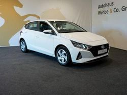 Weiß Gebraucht 2021 Hyundai i20 Select Kleinwagen | 12.900 € (Fairer Preis)