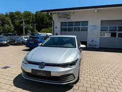 Silber Gebraucht 2020 VW Golf VIII Life Limousine | 14.900 € (Teuer)