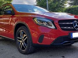 Rot Gebraucht 2017 Mercedes GLA200 Style SUV | 20.800 € (Fairer Preis)