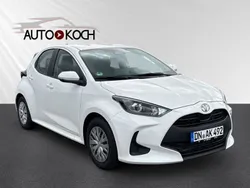Weiß Neu 2025 Toyota Yaris Hybrid Edition Limousine | 24.840 € (Fairer Preis)