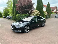 Schwarz Gebraucht 2016 Skoda Superb LAURIN & KLEMENT Limousine | 20.990 € (Fairer Preis)