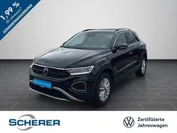 Deep black perleffekt Gebraucht 2024 VW T-Roc Life SUV | 22.200 € (Guter Preis)
