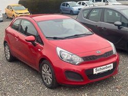 Rot Gebraucht 2012 Kia Rio Edition 7 Limousine | 7.678 € (Teuer)