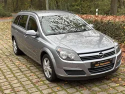 Lichtsilber/silver lightning Gebraucht 2004 Opel Astra Enjoy Kombi | 3.750 € (Etwas zu teuer)