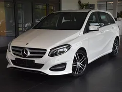 Weiß Gebraucht 2017 Mercedes B180 Urban Van / Kleinbus | 13.990 € (Fairer Preis)