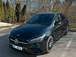 Schwarz Gebraucht 2021 Mercedes B200 Edition Van / Kleinbus | 28.000 € (Fairer Preis)
