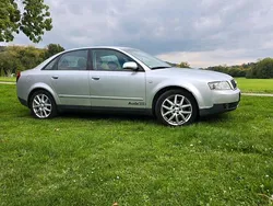 Silber Gebraucht 2001 Audi A4 Limousine | 2.699 € (Etwas zu teuer)