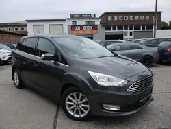 Grau Gebraucht 2019 Ford Grand C-Max Titanium Van / Kleinbus | 14.999 € (Fairer Preis)