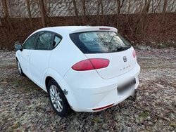 Weiß Gebraucht 2011 Seat Leon Limousine | 3.999 € (Fairer Preis)