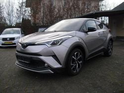 Grau Gebraucht 2017 Toyota C-HR SUV | 17.350 € (Etwas zu teuer)