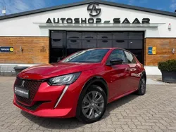 Rot Gebraucht 2022 Peugeot e-208 Allure Kleinwagen | 16.990 € (Guter Preis)