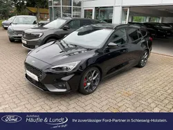 Obsidianschwarz metallic Gebraucht 2021 Ford Focus ST Kombi | 26.980 € (Guter Preis)