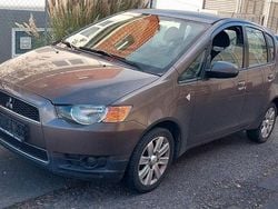 Braun Gebraucht 2011 Mitsubishi Colt Kleinwagen | 2.499 € (Guter Preis)