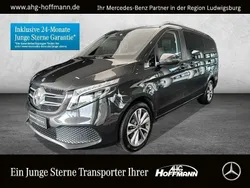 Grau Gebraucht 2022 Mercedes V300 Edition Van / Kleinbus | 56.929 € (Etwas zu teuer)