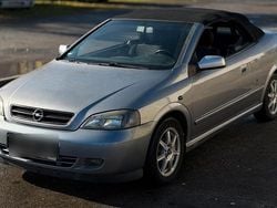 Grau Gebraucht 2005 Opel Astra Cabriolet Cabrio | 1.200 € (Fairer Preis)