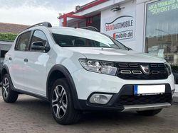 Weiß Gebraucht 2018 Dacia Sandero Celebration SUV | 8.899 € (Fairer Preis)