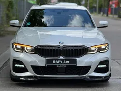 Weiß Gebraucht 2019 BMW 330 M Sport Limousine | 37.000 € (Teuer)