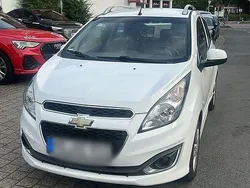 Weiß Gebraucht 2014 Chevrolet Spark LT Kleinwagen | 2.400 € (Fairer Preis)