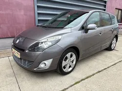 Grau Gebraucht 2009 Renault Scénic III Dynamique Van / Kleinbus | 6.490 € (Fairer Preis)