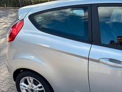 Silber Gebraucht 2016 Ford Fiesta Limousine | 6.500 € (Guter Preis)