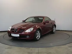Rot Gebraucht 2010 Mercedes SLK200 Cabrio | 6.490 € (Teuer)