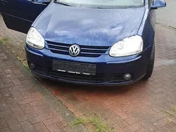 Blau Gebraucht 2005 VW Golf V Limousine | 2.500 € (Fairer Preis)