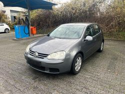 Grau Gebraucht 2006 VW Golf V Kleinwagen | 3.199 € (Guter Preis)
