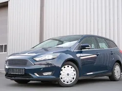 Blau Gebraucht 2015 Ford Focus Titanium Kombi | 3.980 € (Guter Preis)