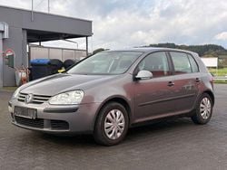 Grau Gebraucht 2004 VW Golf V Trendline Kleinwagen | 1.500 € (Guter Preis)
