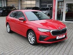 Velvet red (metallic) Gebraucht 2024 Skoda Scala Selection Kleinwagen | 18.450 € (Guter Preis)