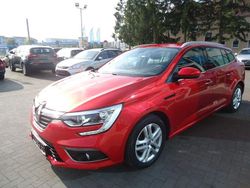 Rot Gebraucht 2018 Renault Mégane IV Business Limousine | 12.999 € (Fairer Preis)