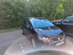 Schwarz Gebraucht 2014 Seat Alhambra Van / Kleinbus | 12.500 € (Fairer Preis)