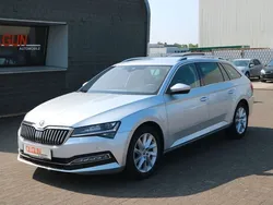 Brilliantsilber metallic Gebraucht 2020 Skoda Superb Style Kombi | 24.990 € (Guter Preis)