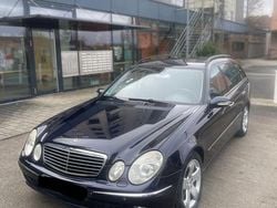 Blau Gebraucht 2004 Mercedes E500 Avantgarde Kombi | 3.950 € (Superpreis)