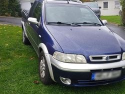 Blau Gebraucht 2005 Fiat Strada Abholung | 2.500 € (Teuer)