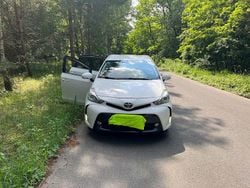 Weiß Gebraucht 2017 Toyota Prius+ Van / Kleinbus | 19.900 € (Fairer Preis)