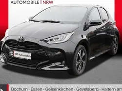 Schwarz Neu 2025 Toyota Yaris Hybrid Comfort Limousine | 27.489 € (Etwas zu teuer)