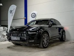 Schwarz Gebraucht 2016 Porsche Macan GTS Chrono SUV | 44.900 € (Teuer)