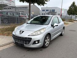 Silber Gebraucht 2011 Peugeot 207 Tendance Limousine | 2.699 € (Fairer Preis)