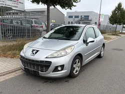 Silber Gebraucht 2011 Peugeot 207 Tendance Limousine | 3.499 € (Fairer Preis)