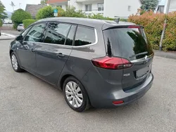 Grau Gebraucht 2015 Opel Zafira Tourer Business Van / Kleinbus | 9.800 € (Fairer Preis)