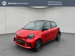 Rot Gebraucht 2021 Smart ForFour Electric Drive Passion Kleinwagen | 13.955 € (Teuer)
