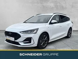 Frostweiß Gebraucht 2024 Ford Focus ST-Line X Kombi | 21.890 € (Superpreis)