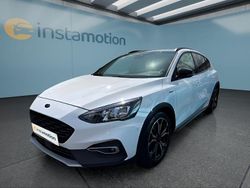 Weiß Gebraucht 2021 Ford Focus Limousine | 16.999 € (Fairer Preis)