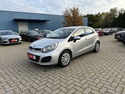 Silber Gebraucht 2014 Kia Rio Edition 7 Limousine | 7.490 € (Fairer Preis)