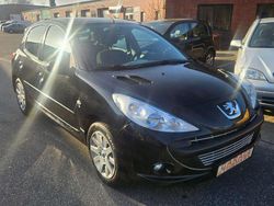 Schwarz perla nera/metallic Gebraucht 2009 Peugeot 206 Basis Limousine | 3.999 €